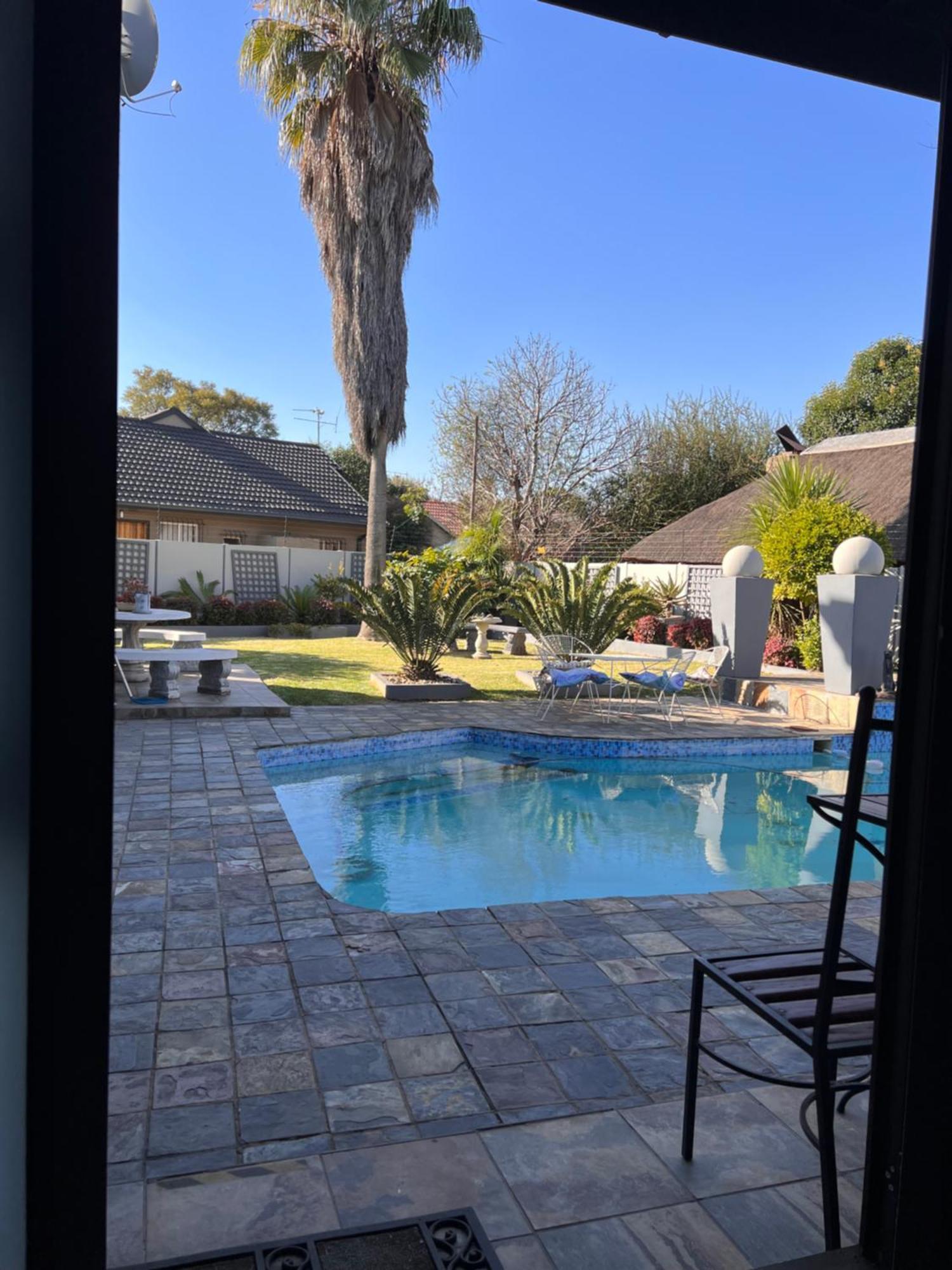 2 Op Terblanche Guesthouse ボックスバーグ エクステリア 写真