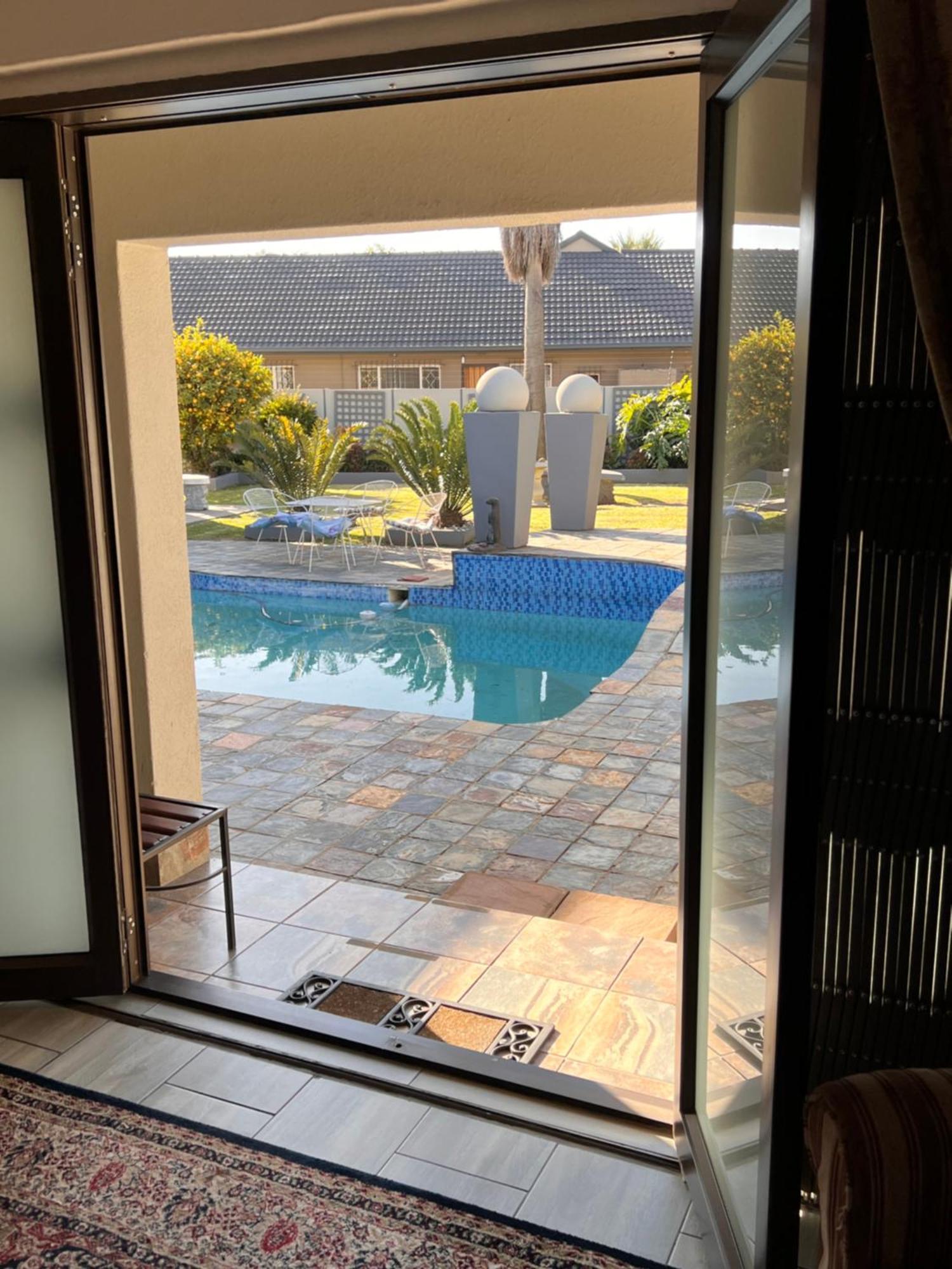 2 Op Terblanche Guesthouse ボックスバーグ エクステリア 写真