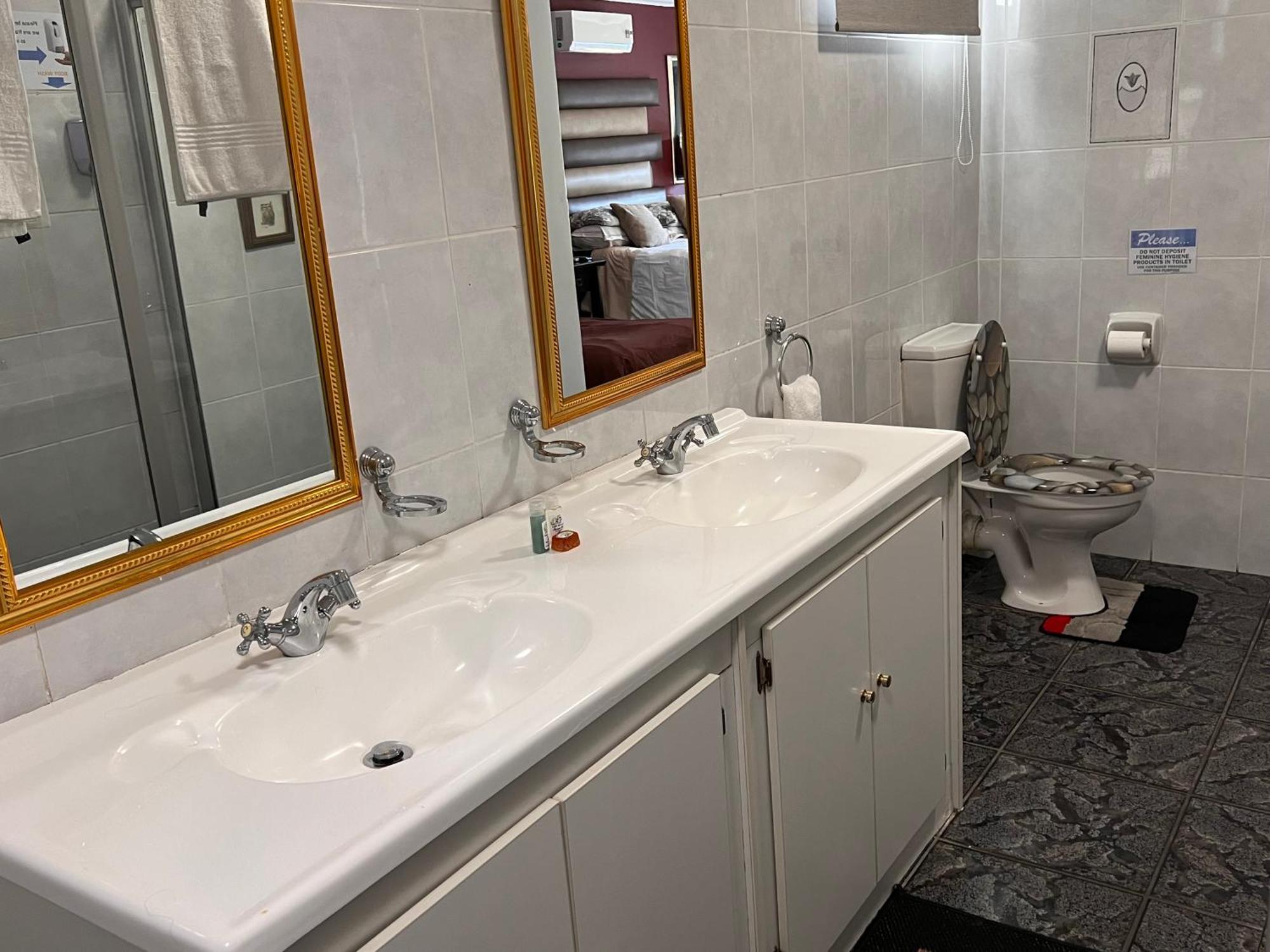 2 Op Terblanche Guesthouse ボックスバーグ エクステリア 写真