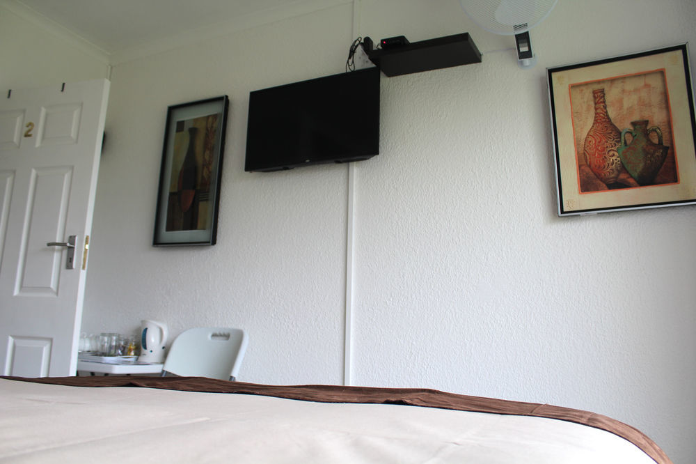 2 Op Terblanche Guesthouse ボックスバーグ エクステリア 写真