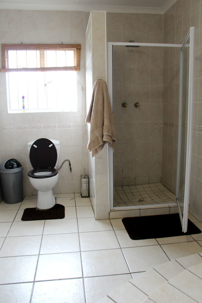 2 Op Terblanche Guesthouse ボックスバーグ エクステリア 写真