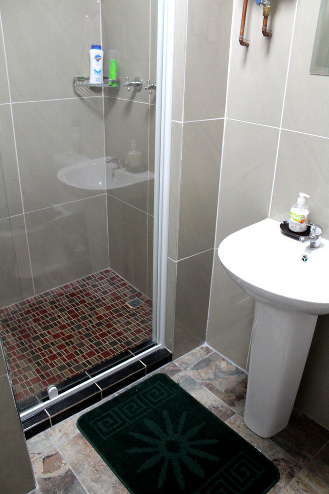 2 Op Terblanche Guesthouse ボックスバーグ エクステリア 写真